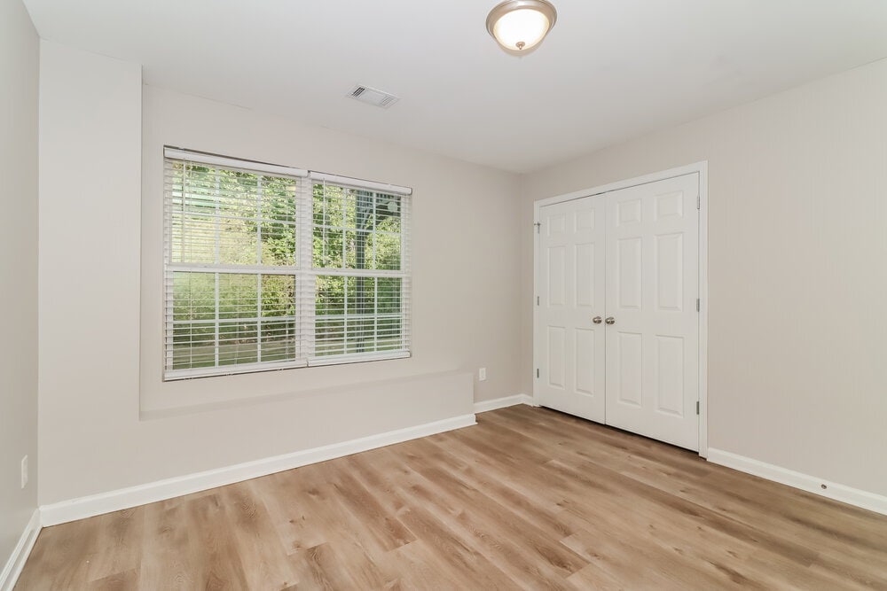 Building Photo - 450 Boxelder Rd