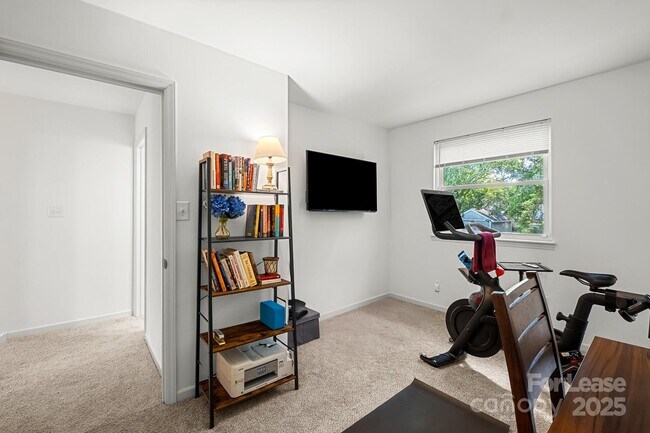 Building Photo - 8211 Park Vista Cir