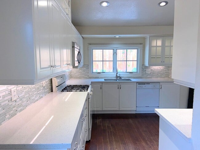 Primary Photo - *COMING SOON* Sparks Single Story Home - 4...