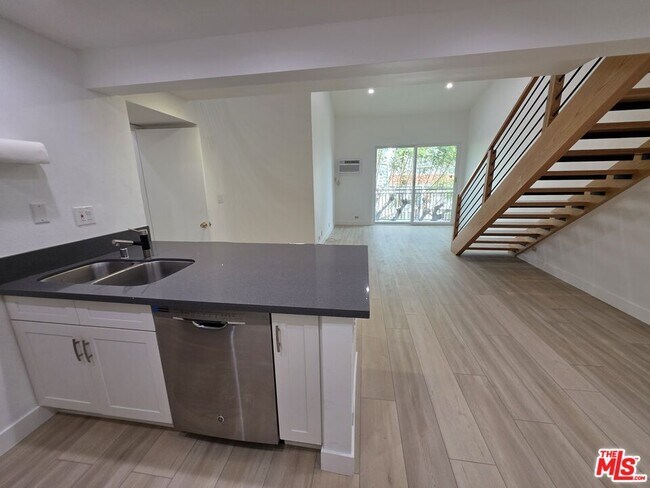 Building Photo - 1440 Veteran Ave