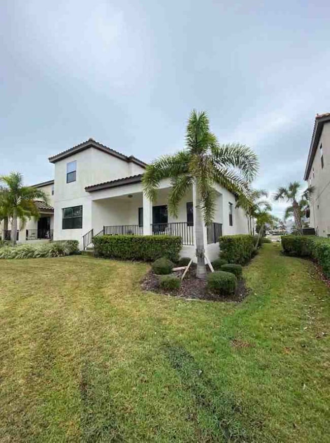 Building Photo - 5727 Title Row Dr