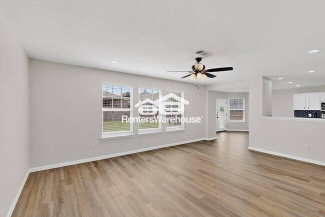 Building Photo - Haslet New Listing Completely Refreshed