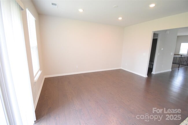 Building Photo - 12120 Ardrey Park Dr