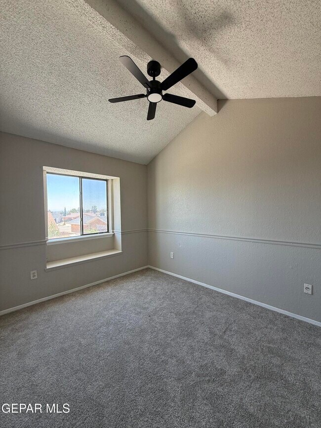Building Photo - 11708 Sierra Azul Dr