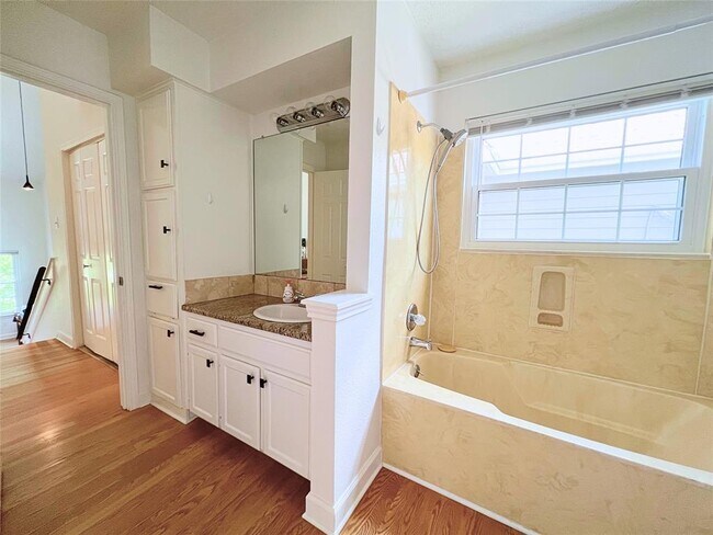 Building Photo - 3942 Shoal Creek Blvd
