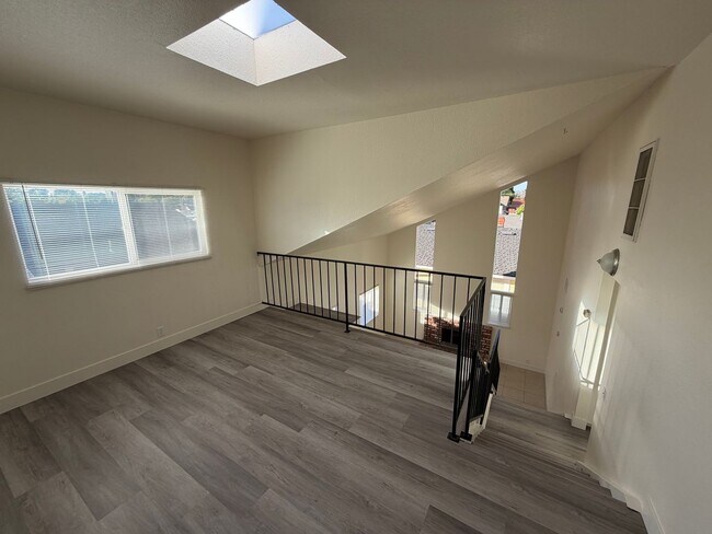 Building Photo - 150-152 S. Harwood Street