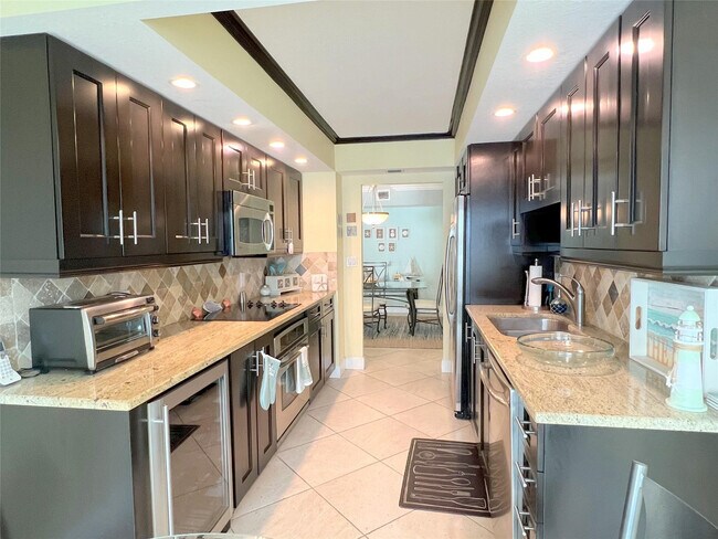 Building Photo - 3400 Galt Ocean Dr