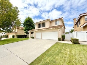 Building Photo - Spacious Rancho Highlands Home | 3 Bed + Den + Bonus Room & 3-Car Garage