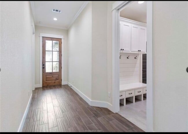 Building Photo - 4002 Heru Ct