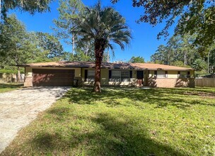 Building Photo - 3BR/2BA House with Two Car Garage & Large ...