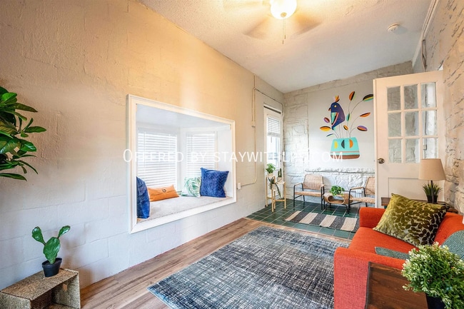 Building Photo - 2035 Central Ave