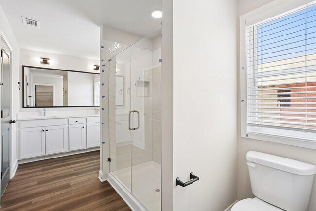 Building Photo - 4096 Island View Dr