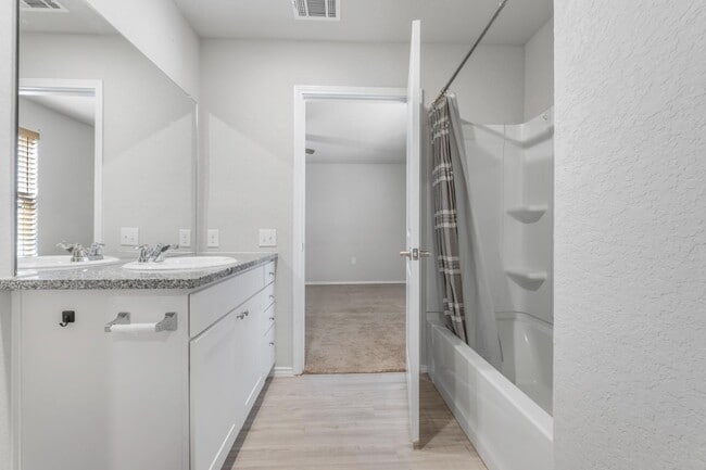 Building Photo - 7238 Rosada Way