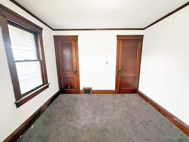 Building Photo - 3 BED 1 BATH BEAUTIFUL SINGLE FAMILY HOME IN GARFIELD HEIGHTS!