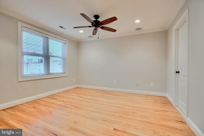 Building Photo - 1714 Olive St