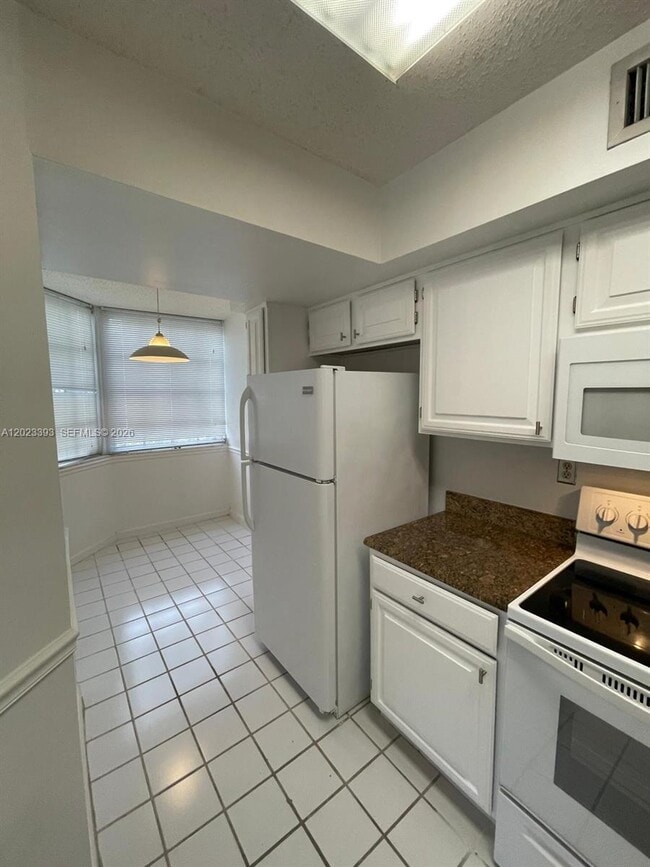 Building Photo - 1280 S Alhambra Cir