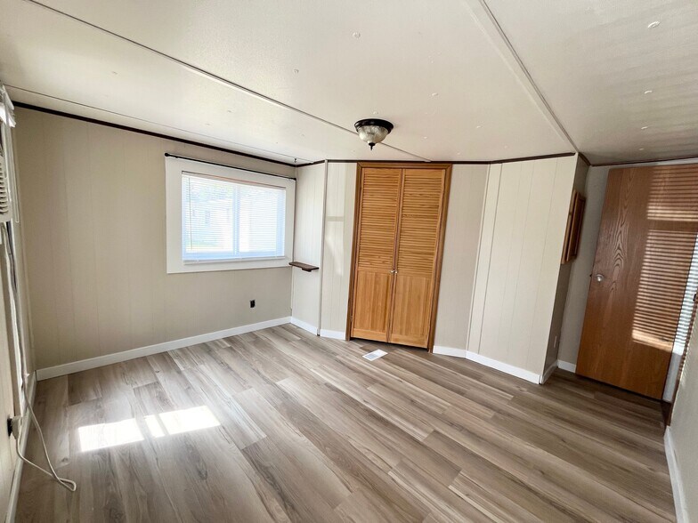 Building Photo - 44 Redrock Dr