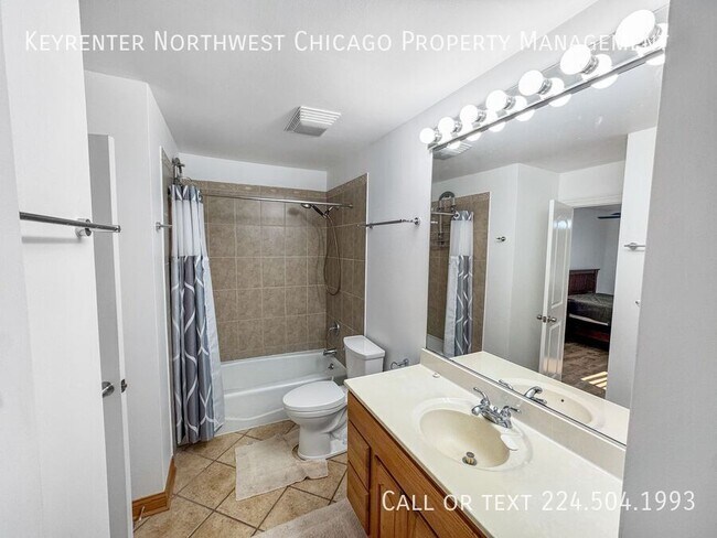 Building Photo - 5815 Wilshire Ct