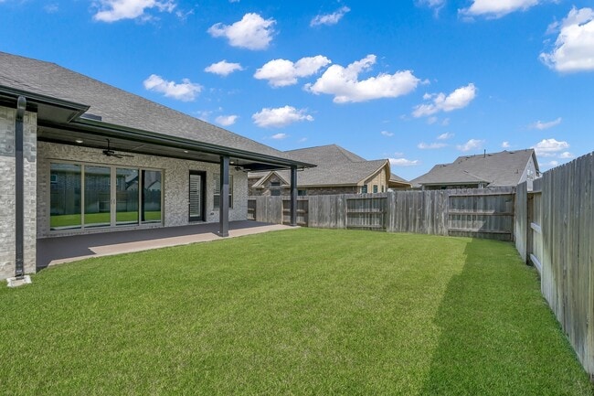 Building Photo - 32336 Noble Crk Dr