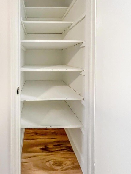 Building Photo - 417 N K St