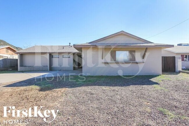 Primary Photo - 2013 W Wood Dr