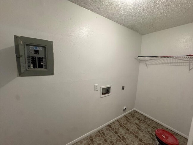 Building Photo - 1303 White Rd