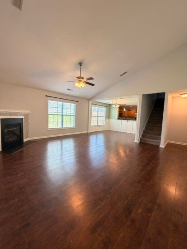 Building Photo - 925 Corison Loop