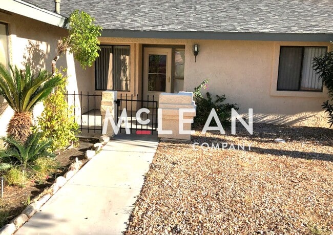 Building Photo - Three Bedroom Home in Desert Hot Springs