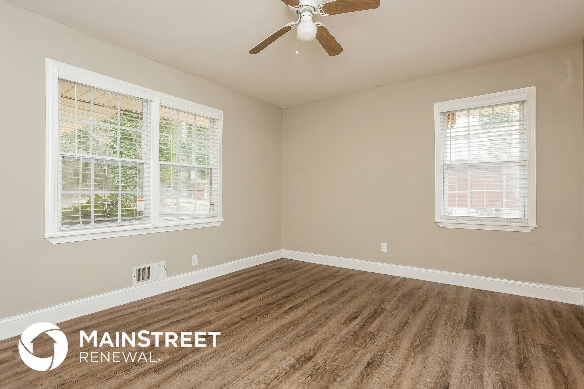 Building Photo - 1960 W Kimberly Rd SW