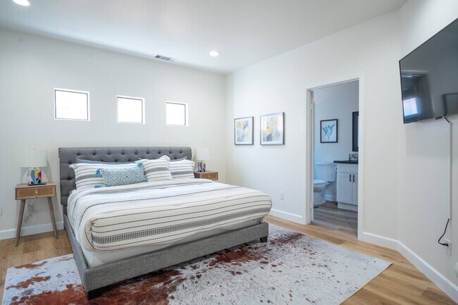 master - 54525 Avenida Obregon