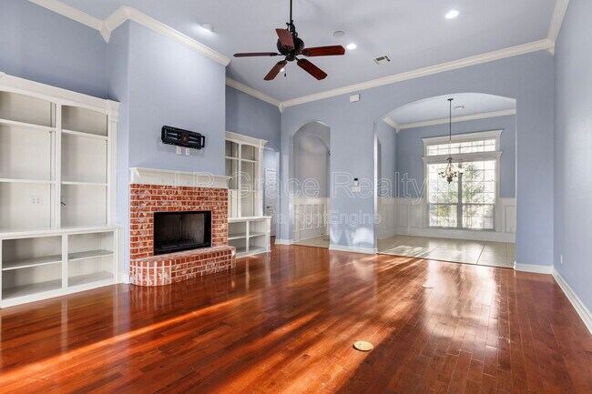 Building Photo - 1405 Gunnison Dr