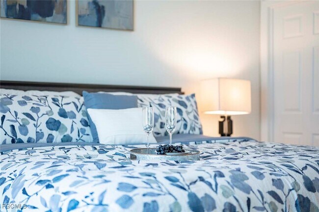 Building Photo - 1930 NE 2nd Terrace