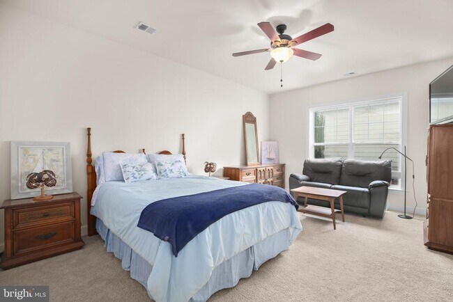 Building Photo - 568 Marina Landing Ln