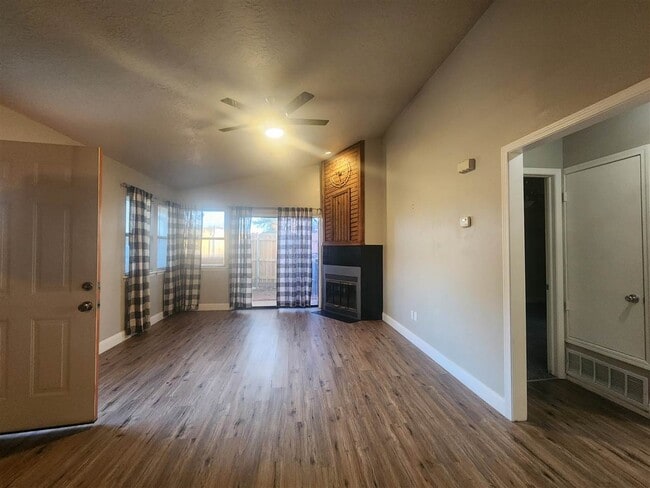 Building Photo - 6808 NW Willow Springs Dr