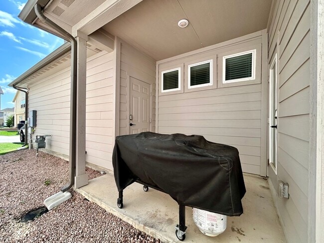 Building Photo - 856 Lone Peak Wy