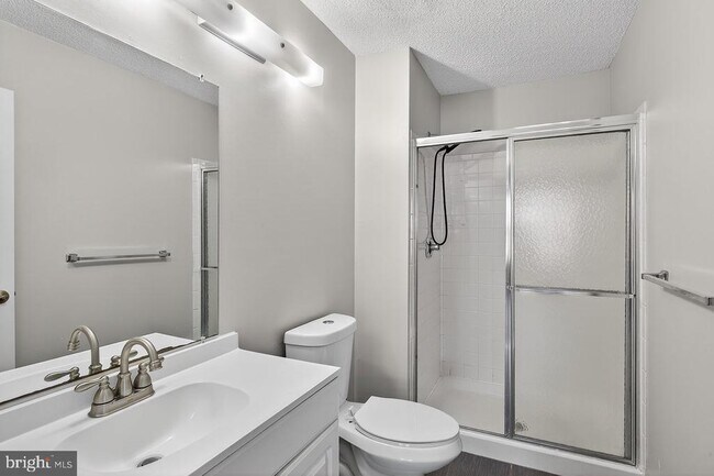Building Photo - 41 Rickard Ct