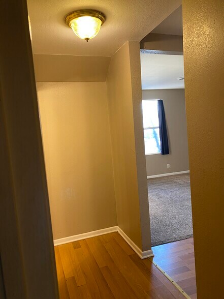Building Photo - 3006 Emerson Avenue N #2