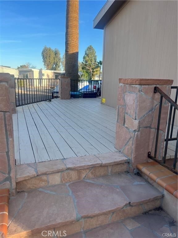 Building Photo - 663 Channel Way