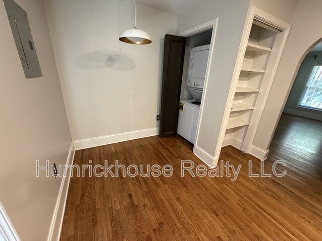 Building Photo - 1215 Pinecrest Ave