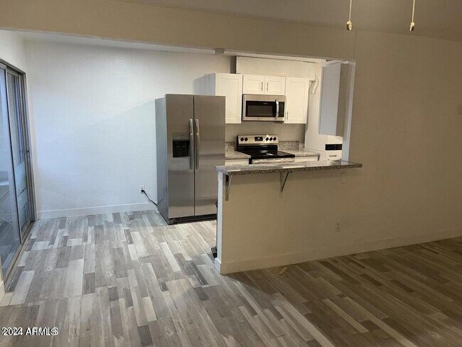 Building Photo - 3828 N 32nd St