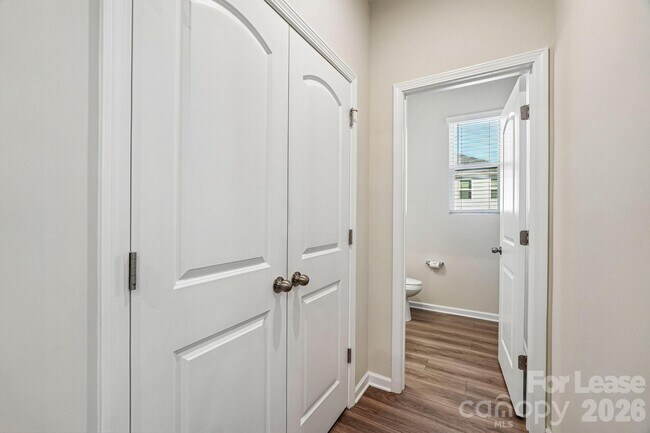 Building Photo - 15618 Little Bluestem St