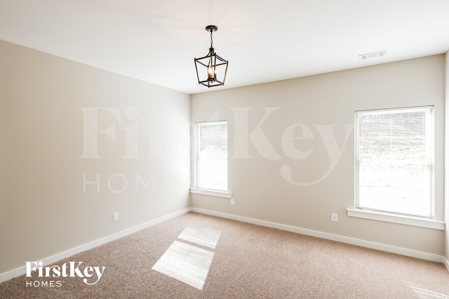 Building Photo - 141 Lakewood Ln