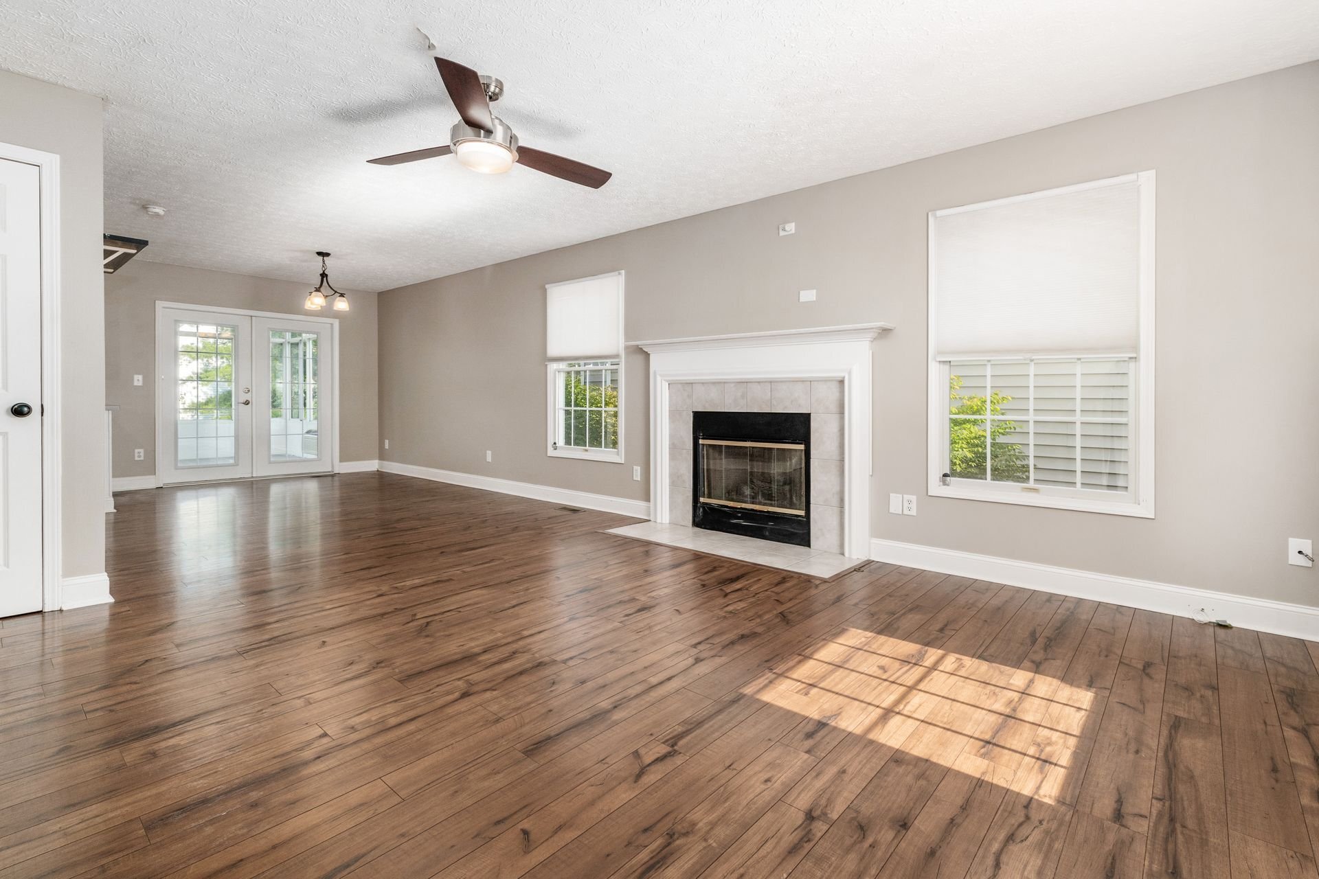 Building Photo - 8446 Olenbrook Dr