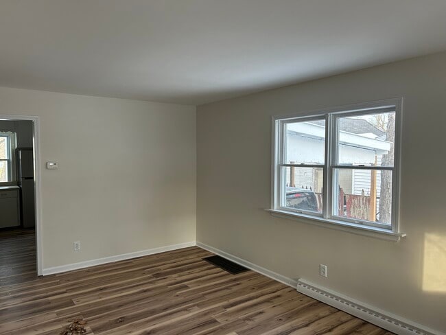 Building Photo - 1607 Howard St