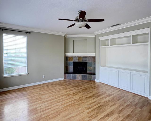 Building Photo - 4994 Crestview Dr