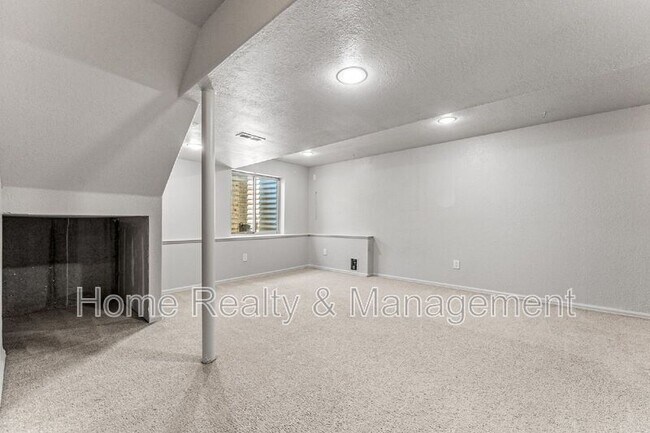 Building Photo - 6375 Quitman Ct