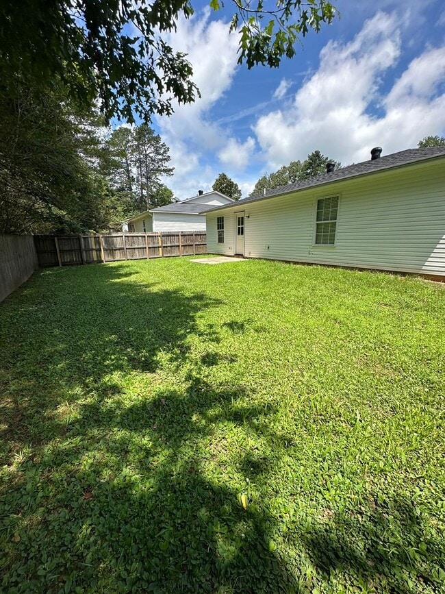 Building Photo - 107 Butterfield Crossing