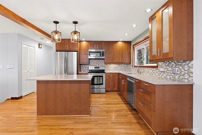 Building Photo - 3831 Letitia Ave S