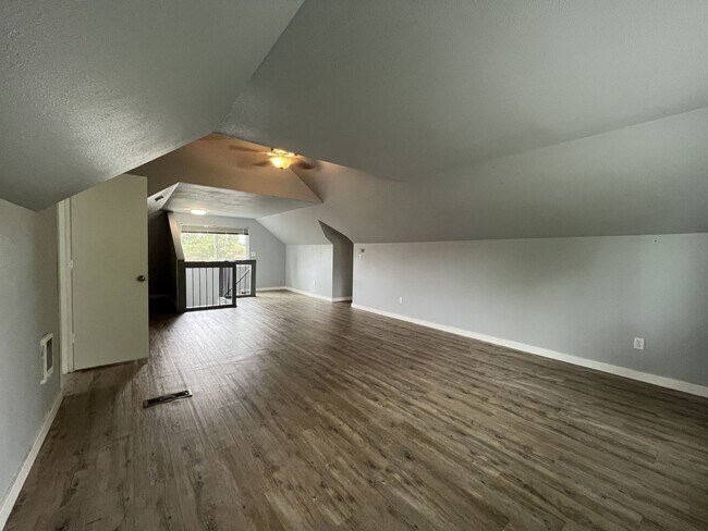 Building Photo - Three-Bedroom Home with Updated Kitchen & Vaulted Ceilings
