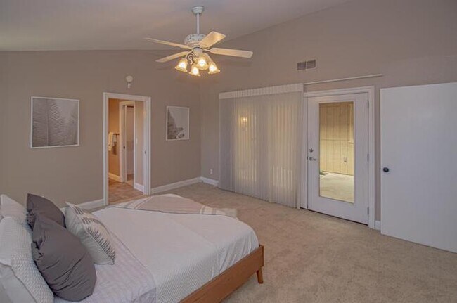 Building Photo - 1808 Cougar Ln